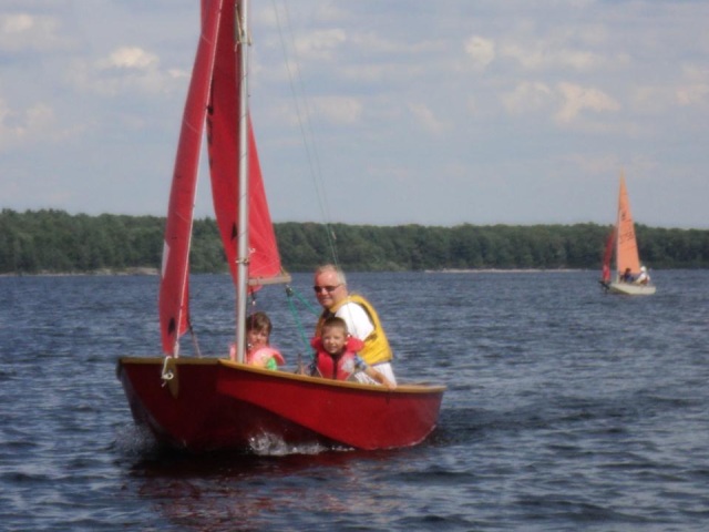Photo: Taya and Wyatt Elected to Sail with Steve